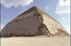 "Ломаная" пирамида в Дашуре